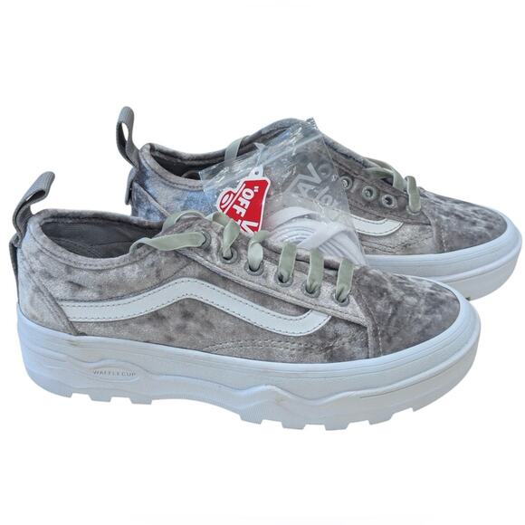 NEW Vans Crushed Velvet Sentry Old Skool WC Sneakers - Picture 3 of 10